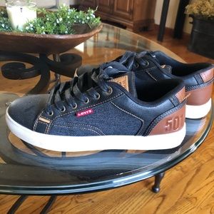 Levi’s 501 Shoes- Men’s Size 7.  Worn once.